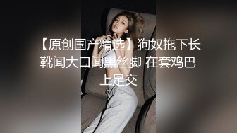 年轻的身体就是柔软，橱柜上躺着被日