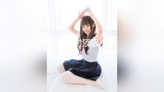 -一男3女玩3飞 站立脱掉衣服轮流扣逼口交后入