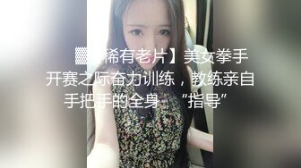 跟随偷窥和妈妈逛街的高颜值小嫩妹