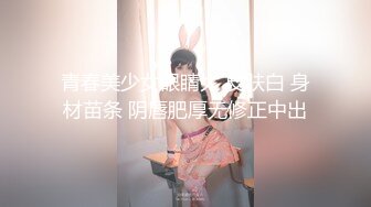  让女友穿上传统旗袍把鸡巴吹硬扒开内裤就开操