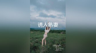 商场女厕全景偷拍长发美女的极品无毛馒头鲍