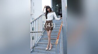 【MP4/1.11GB 】AV0007 假警察KTV裏騙姦兩個美妹幹到爽還找朋友一起4P插(無碼超清國產)